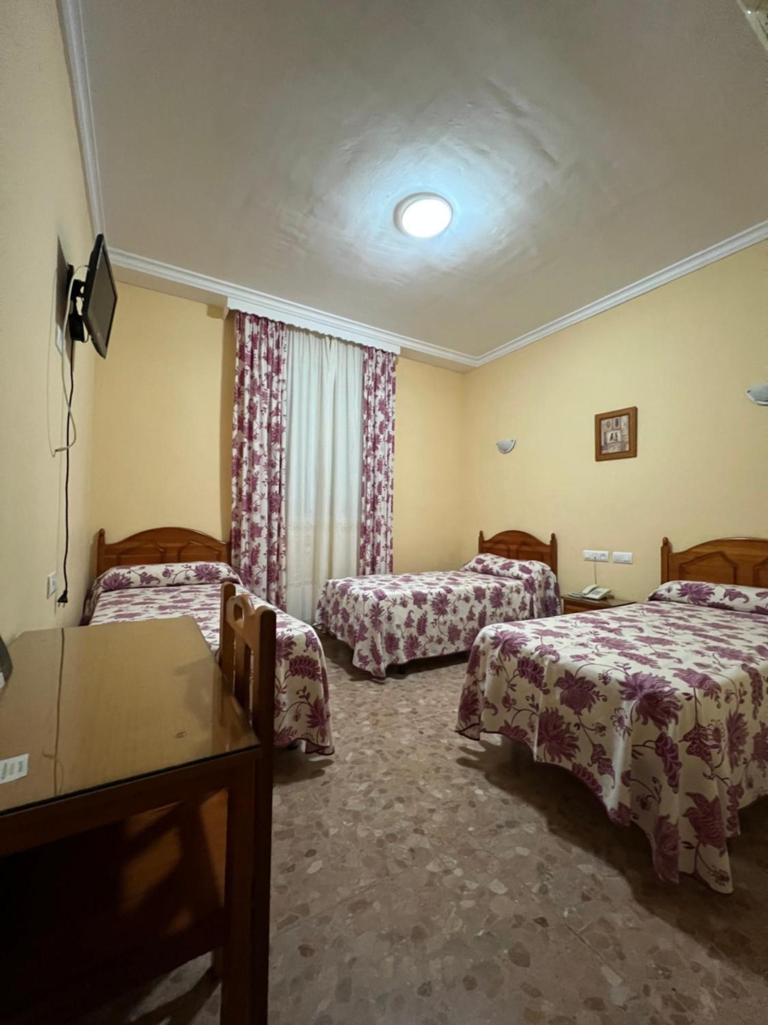 Hotel Chamizo El Arahal Kültér fotó