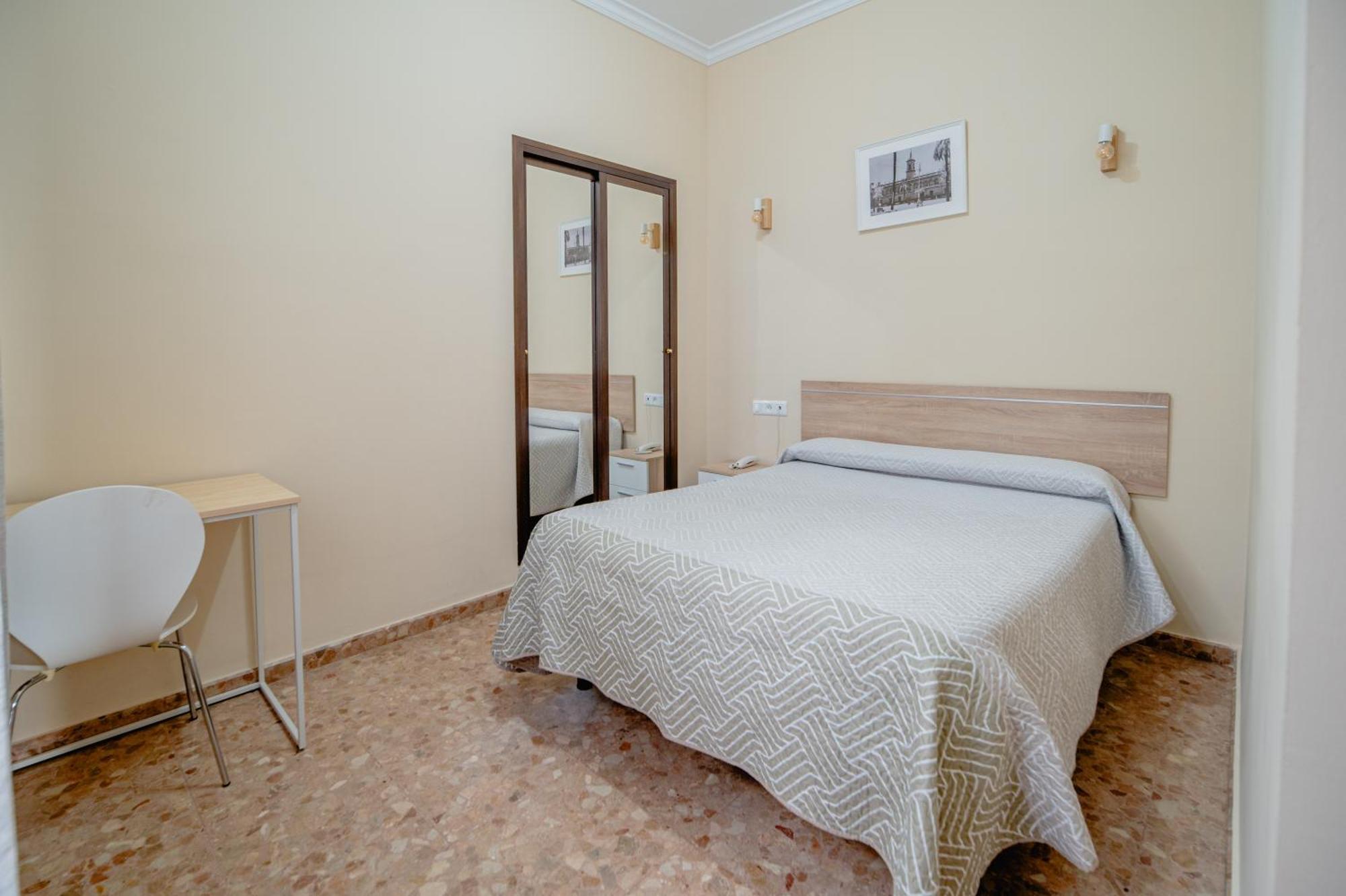 Hotel Chamizo El Arahal Kültér fotó