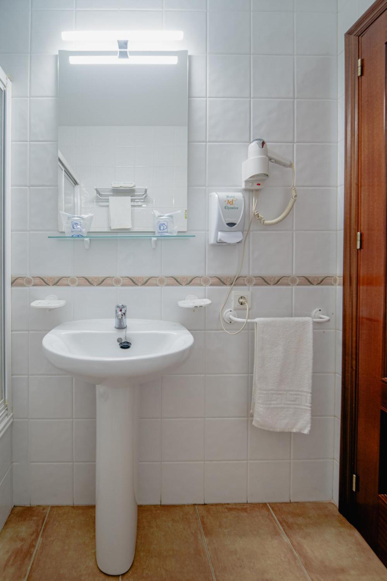 Hotel Chamizo El Arahal Kültér fotó