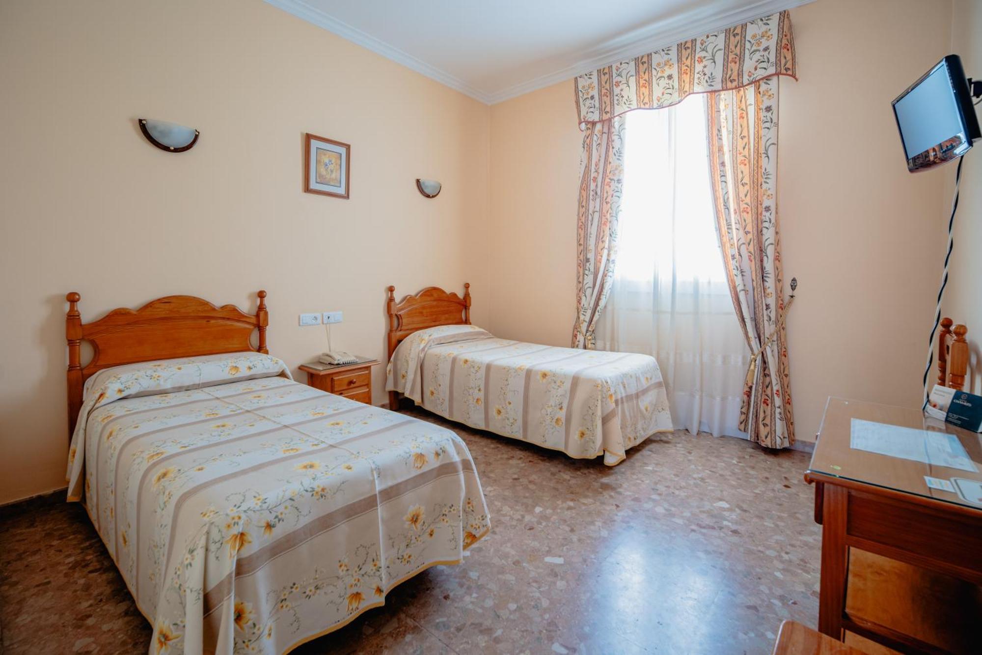 Hotel Chamizo El Arahal Kültér fotó